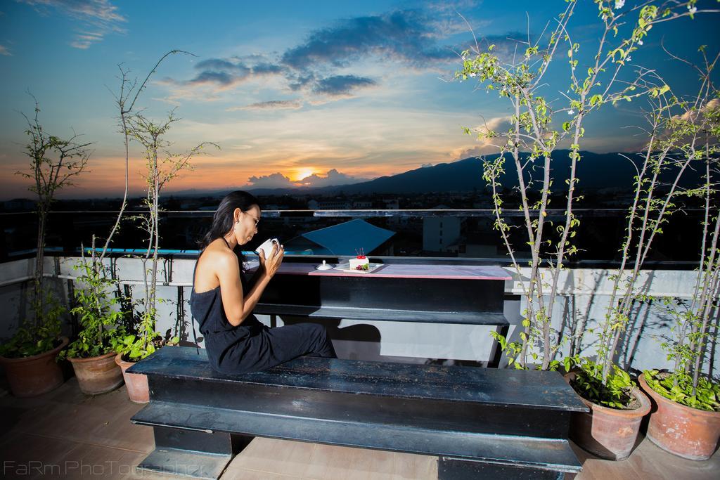 So Hostel Chiang Mai Bagian luar foto