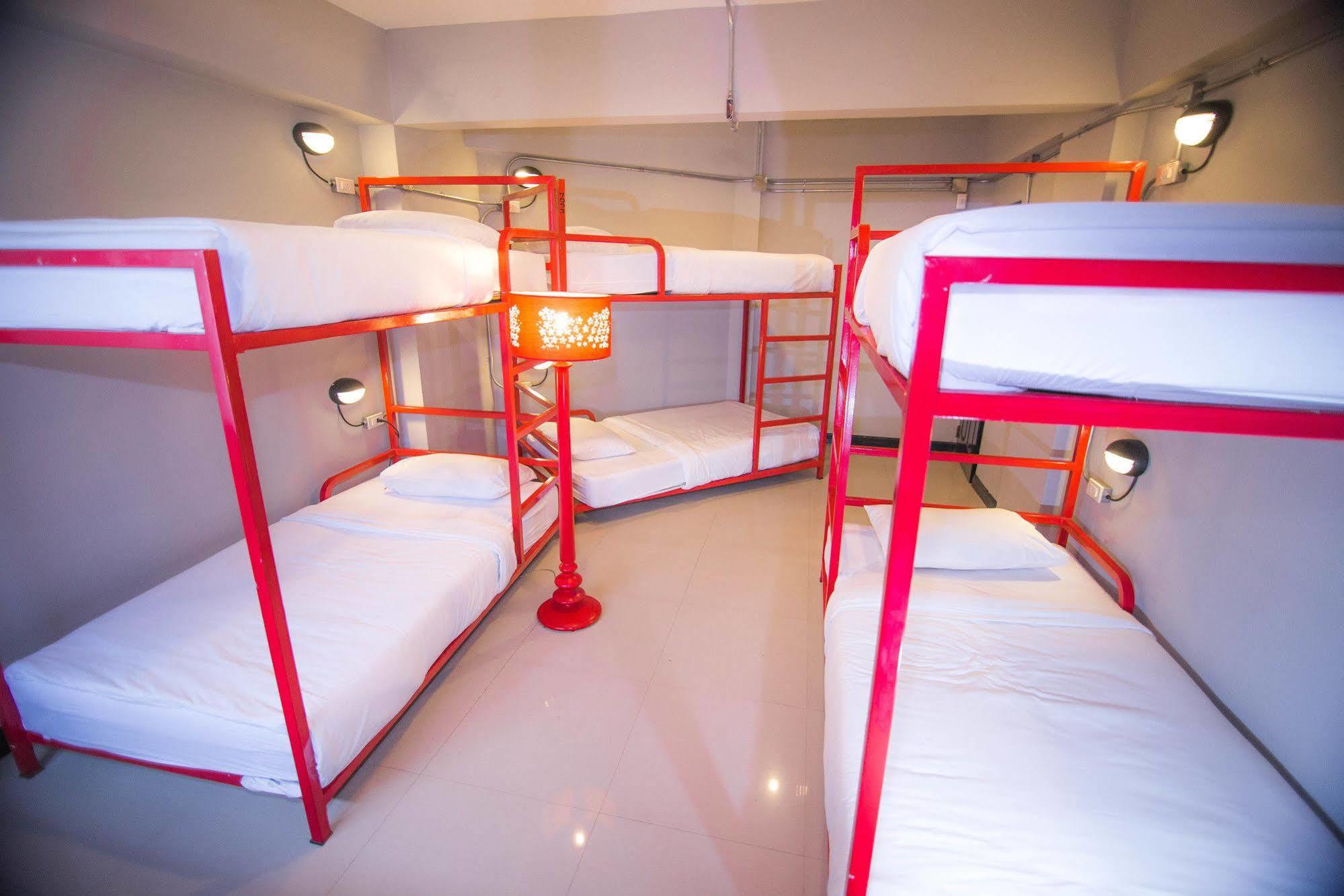 So Hostel Chiang Mai Bagian luar foto