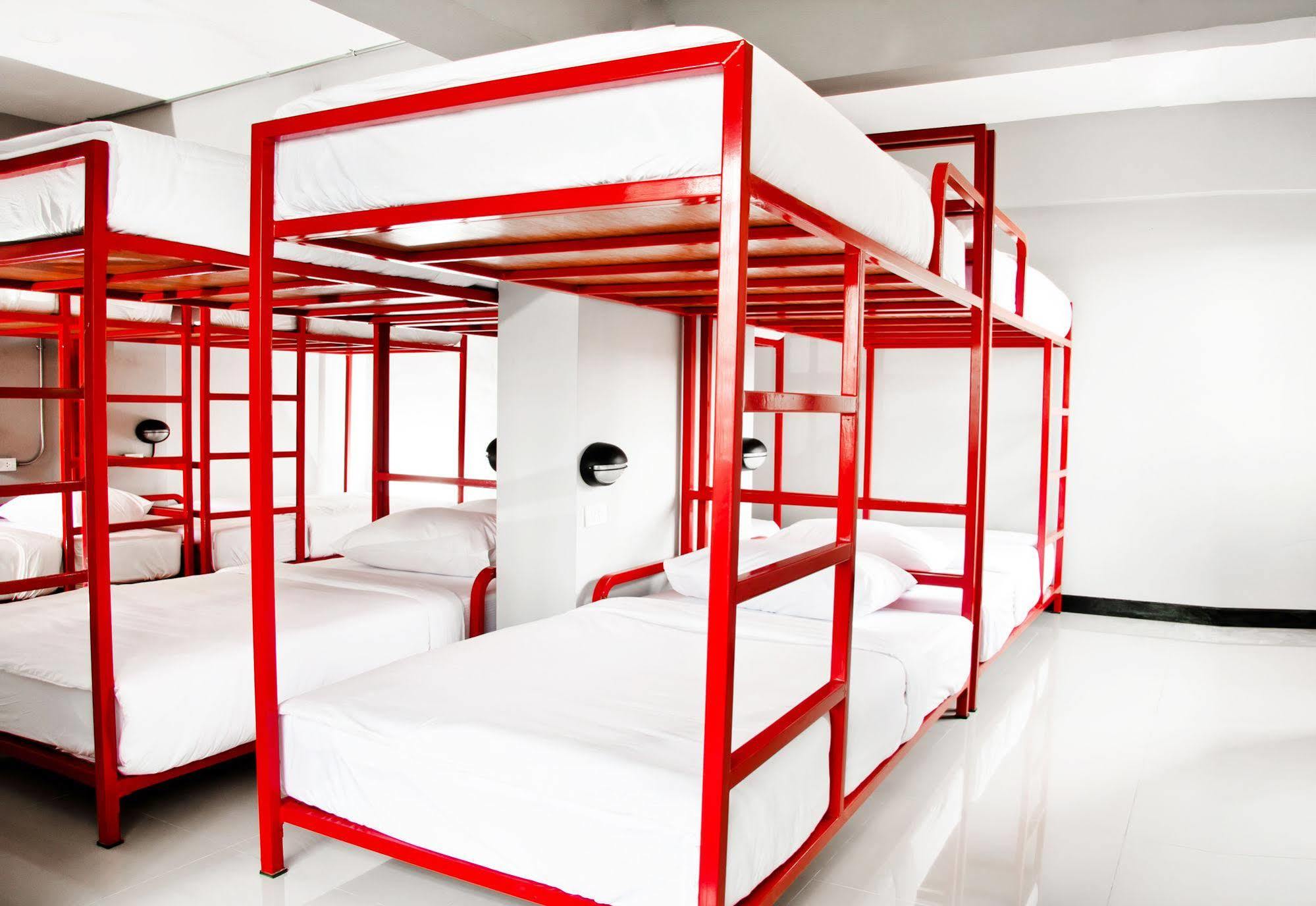 So Hostel Chiang Mai Bagian luar foto