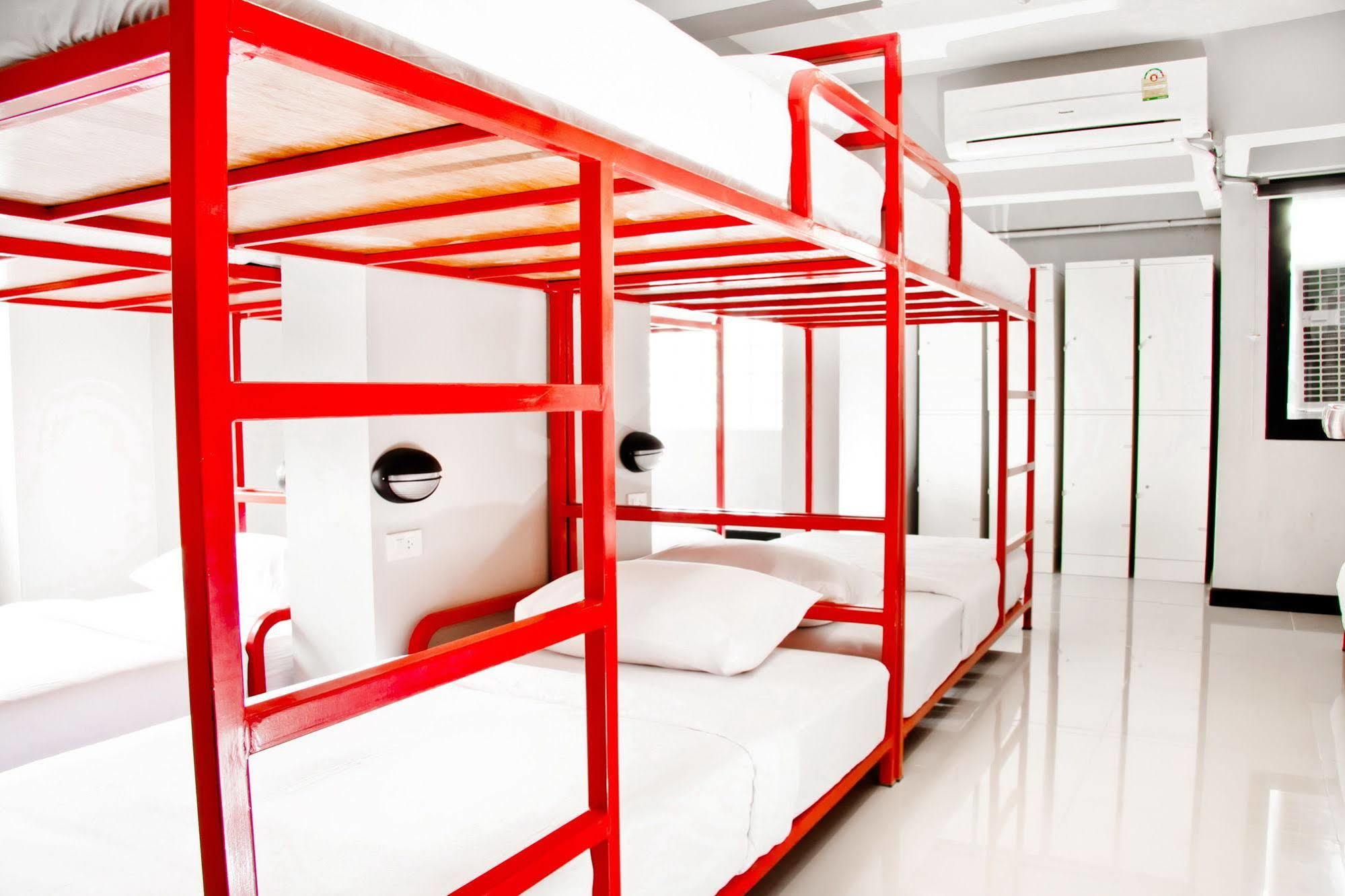 So Hostel Chiang Mai Bagian luar foto